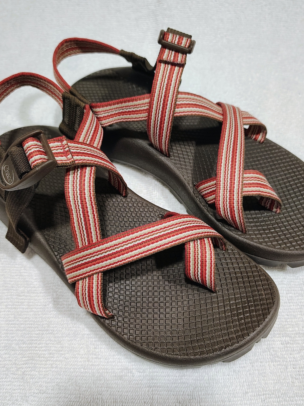 Chaco Women's Red + White Sandals Size 9